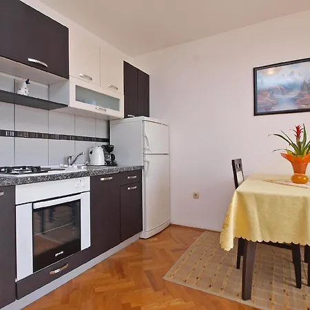 Apartment Fuer 3 Personen Ca 40 Qm In Rovinj, Istrien Istrische Riviera Rovinj