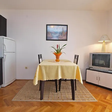 Fuer 3 Personen Ca 40 Qm In Rovinj, Istrien Istrische Riviera Apartment